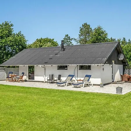 Lovely In With Kitchen