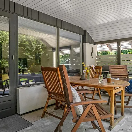 3 Bedroom Gorgeous In Hébergement de vacances *